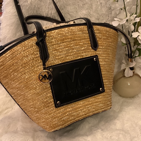 MICHAEL KORS large drawstring tote - Picture 2 of 11